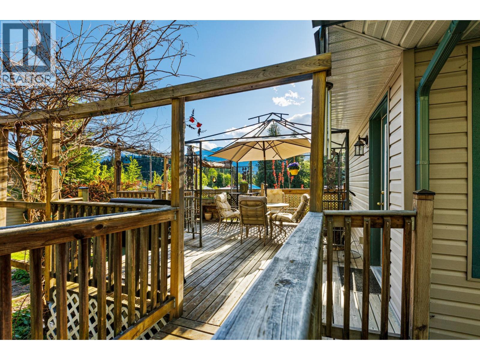 1420 Ainsworth Avenue Property Photo 9