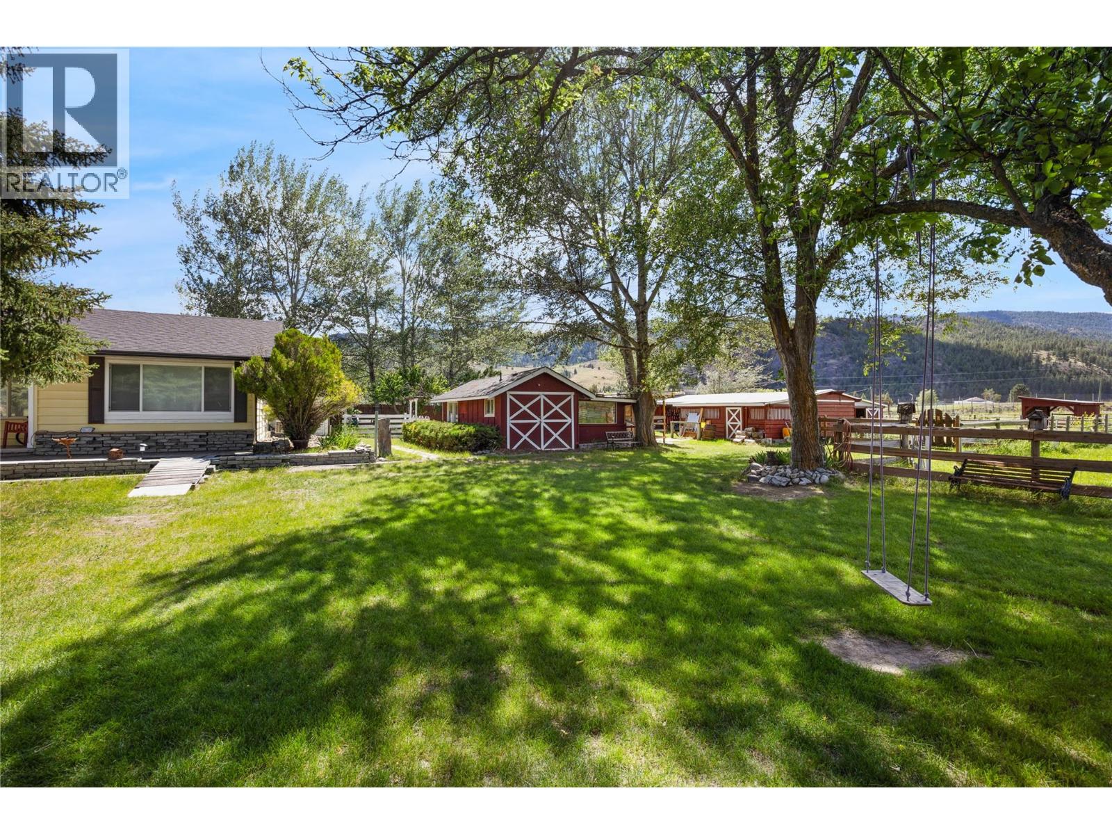 212 Carr Crescent Property Photo 32