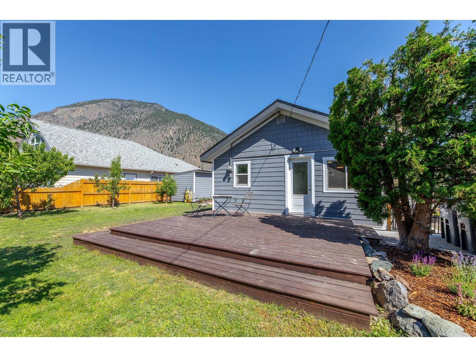 430 6th Avenue Property Photo 4