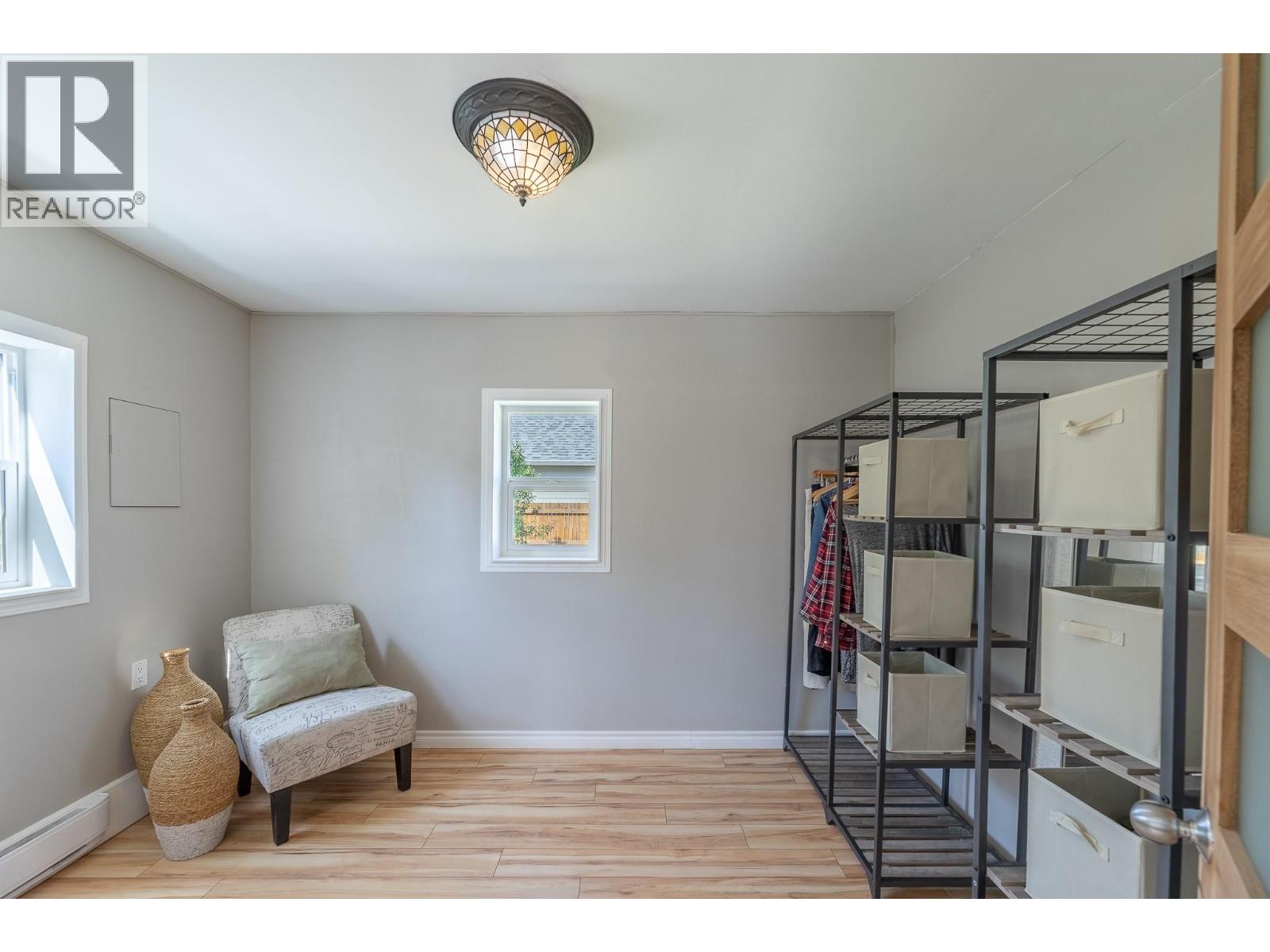 430 6th Avenue Property Photo 10