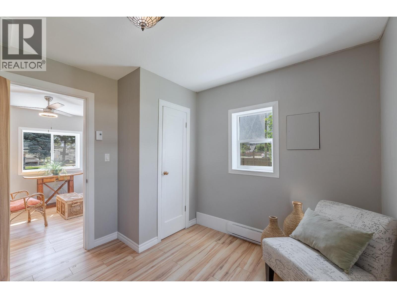 430 6th Avenue Property Photo 11