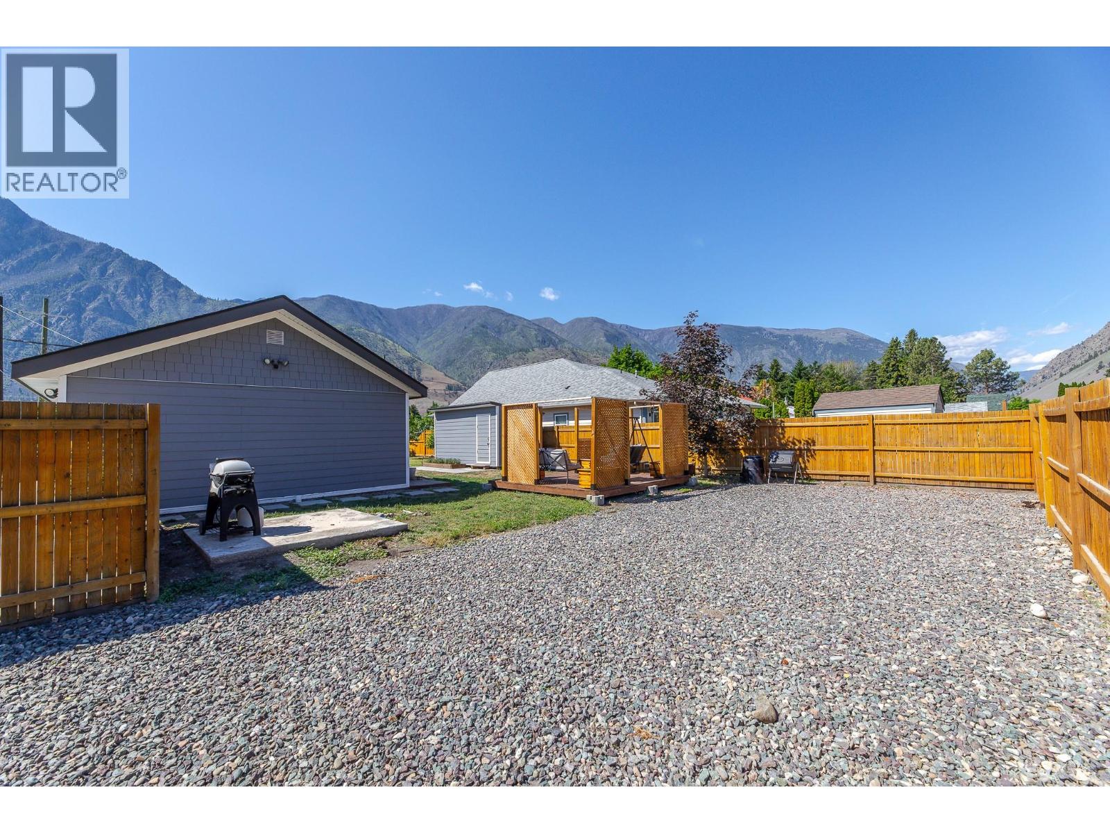 430 6th Avenue Property Photo 34
