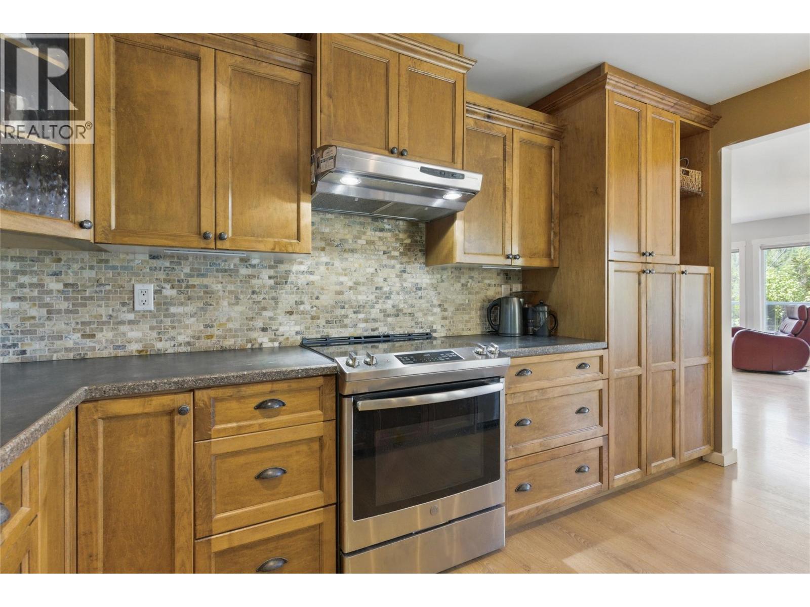 2250 Paul Lake Road Property Photo 21