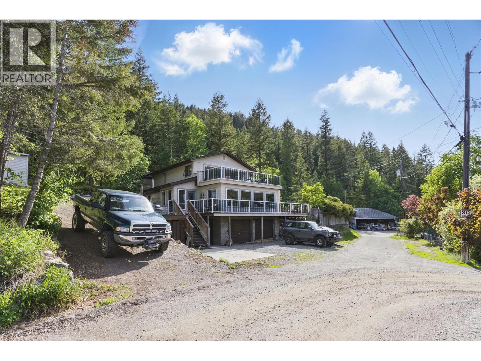 2250 Paul Lake Road Property Photo 37
