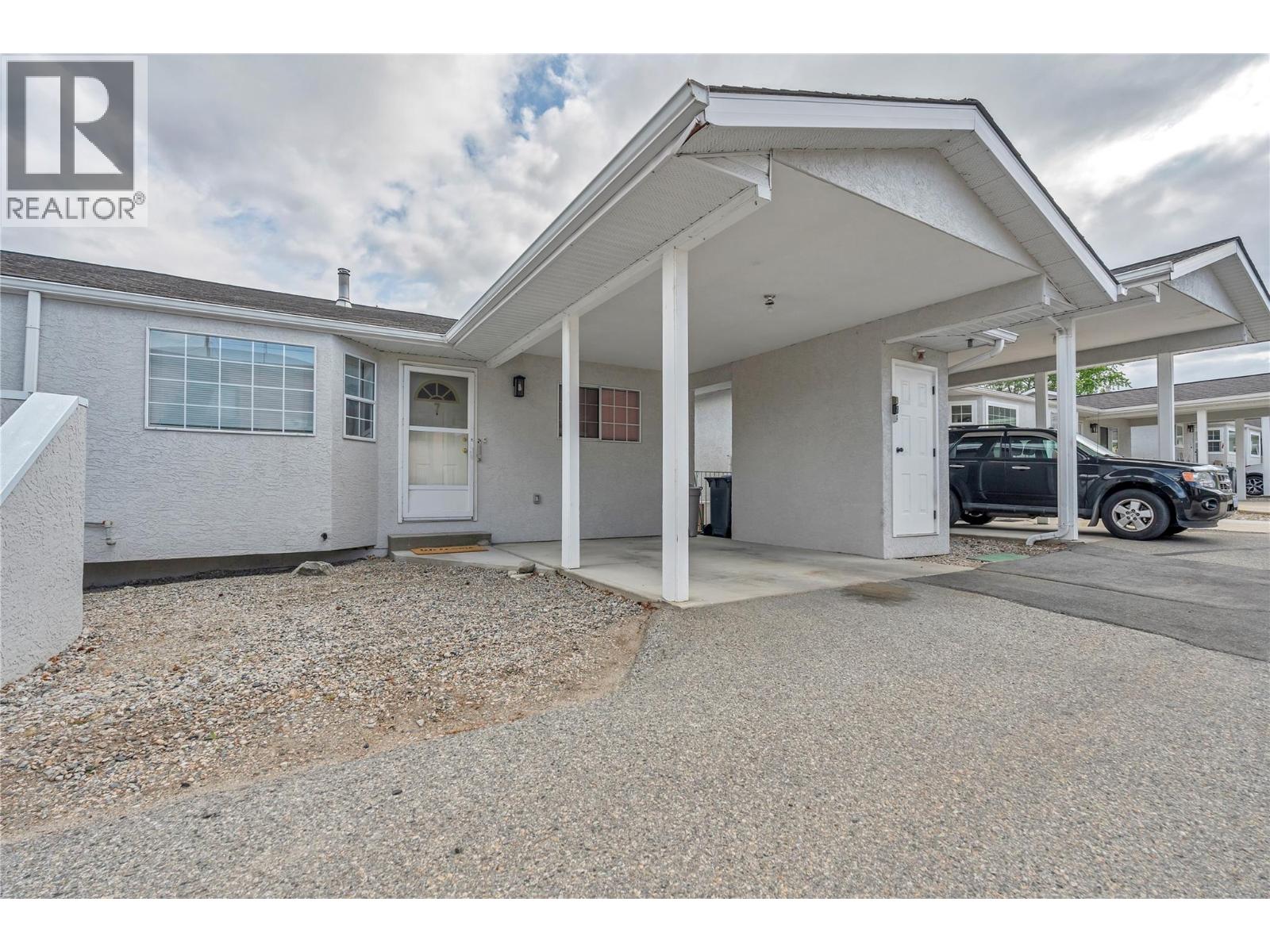 14615 Victoria Road Unit# 7 Property Photo 1