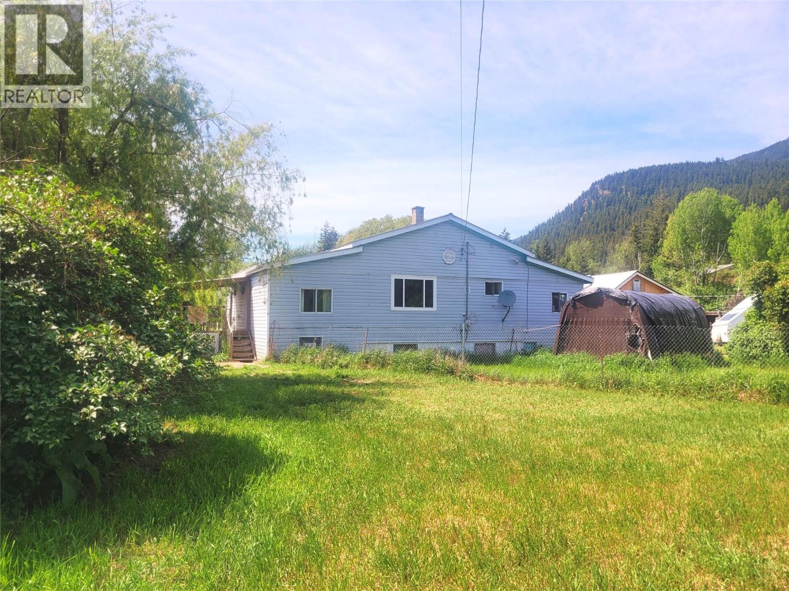 169 Wood Road Property Photo 2