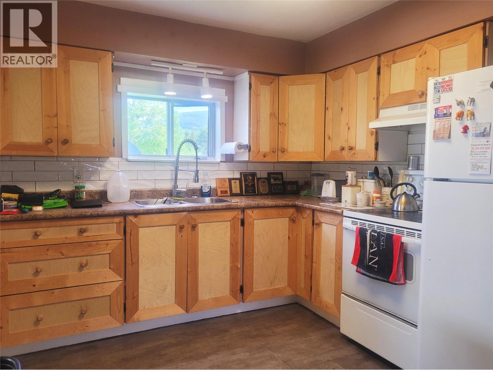 169 Wood Road Property Photo 5