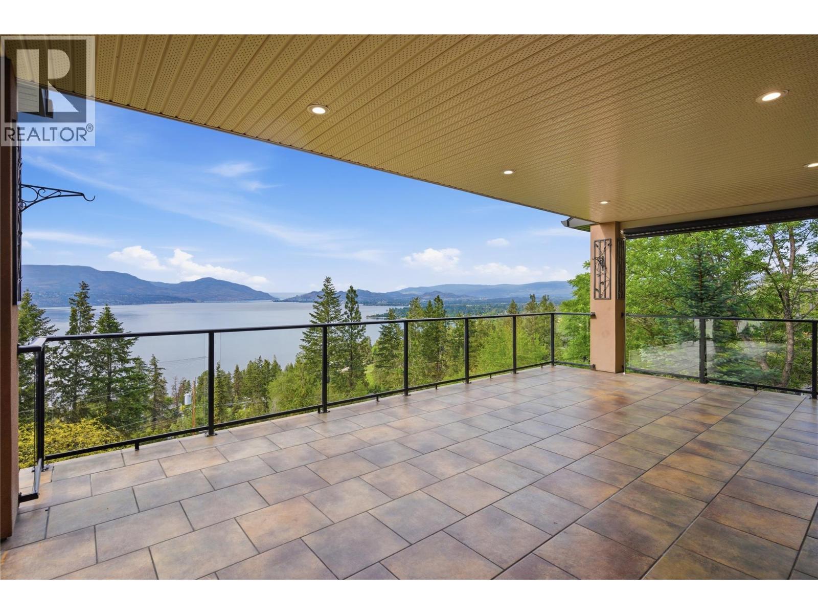 448 Viewcrest Road Property Photo 1
