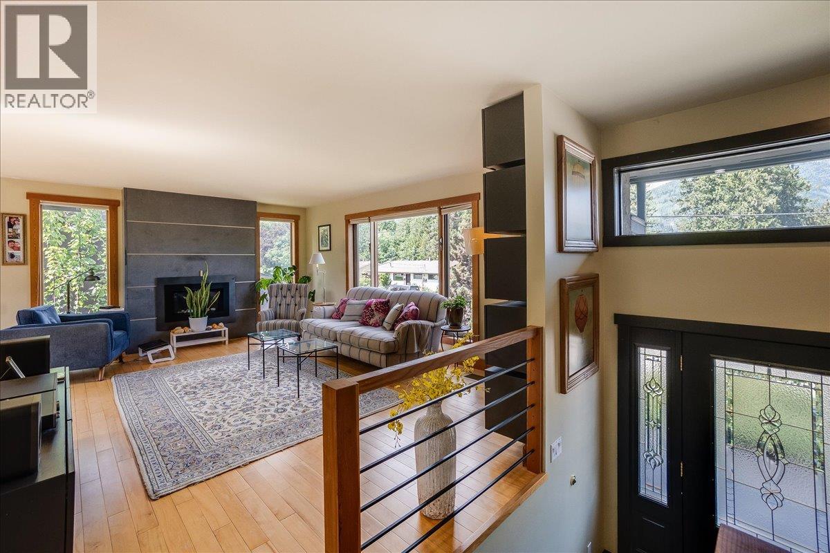 1001 Gilker Street Property Photo 3