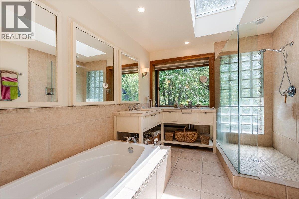 1001 Gilker Street Property Photo 21