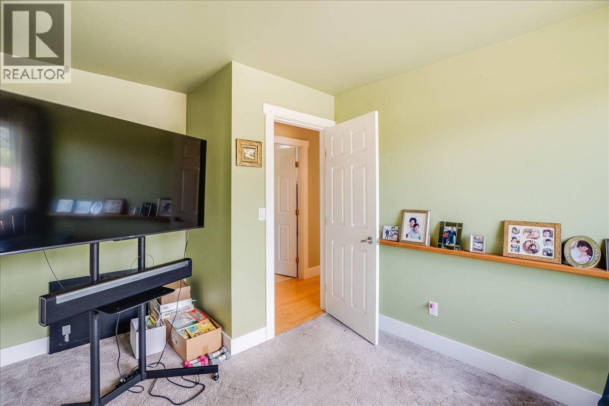 1001 Gilker Street Property Photo 23