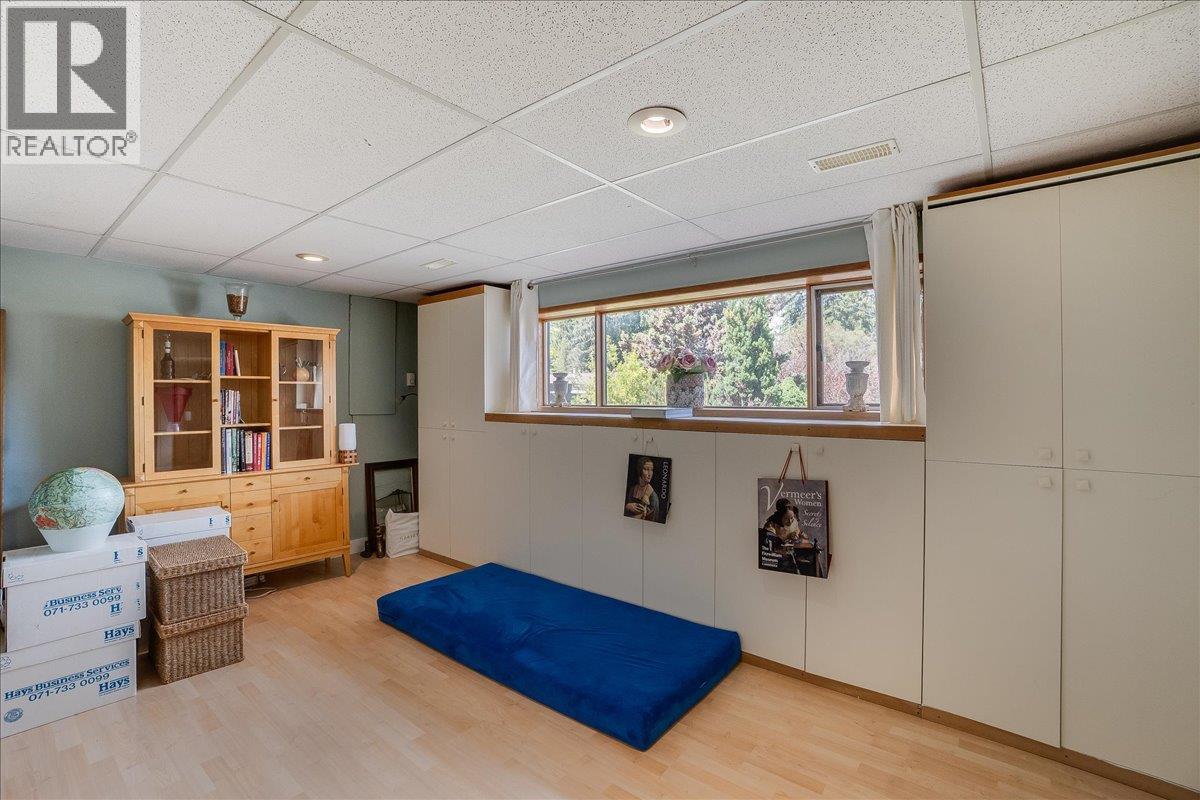 1001 Gilker Street Property Photo 28
