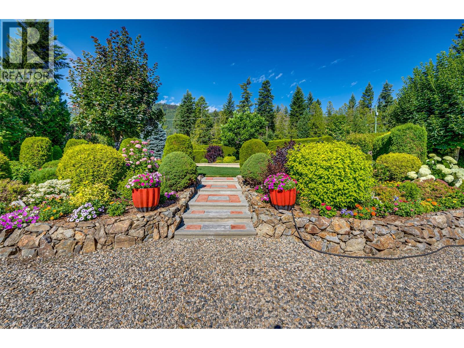 39 Ladyslipper Road Property Photo 52