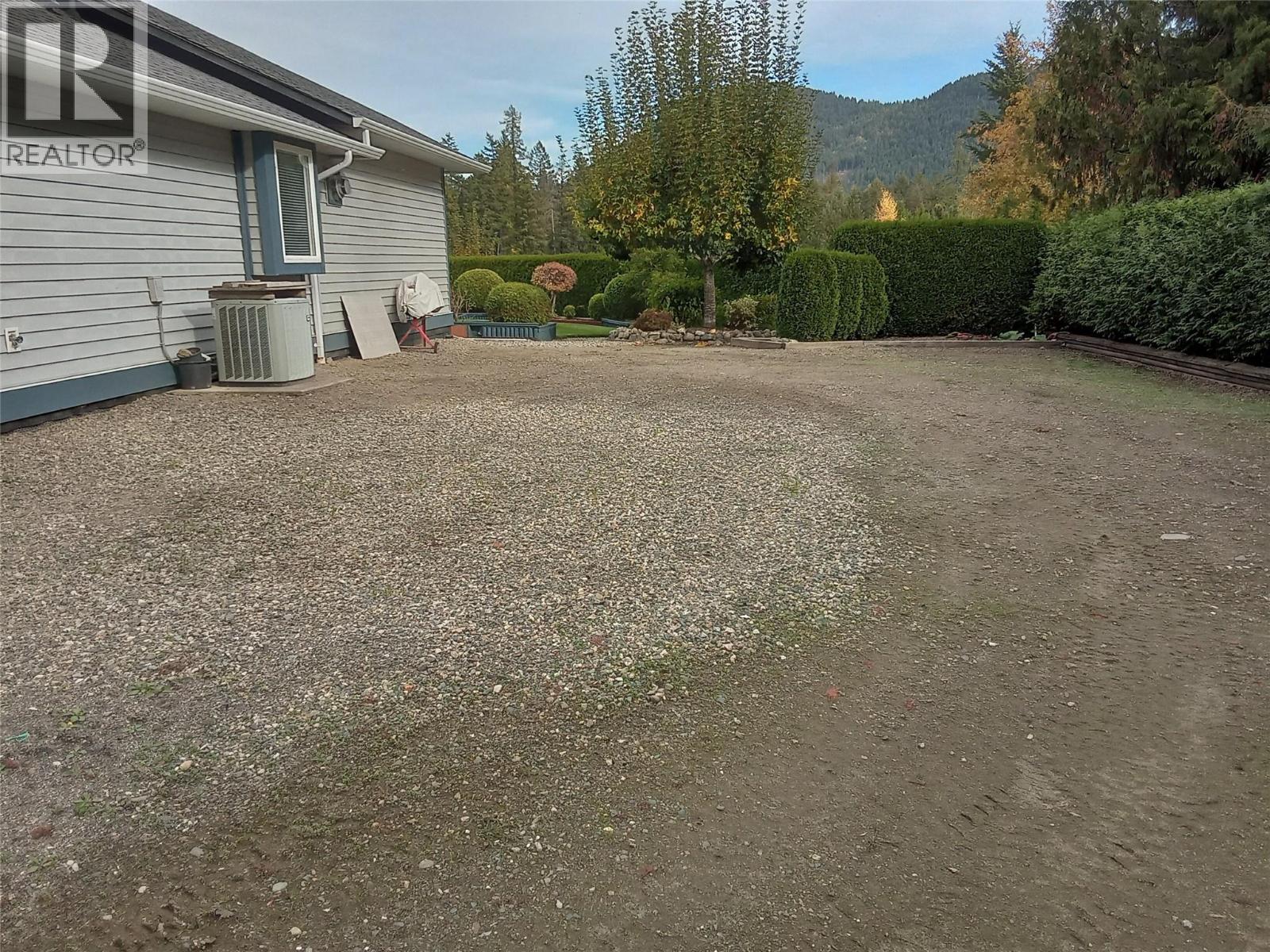 39 Ladyslipper Road Property Photo 76