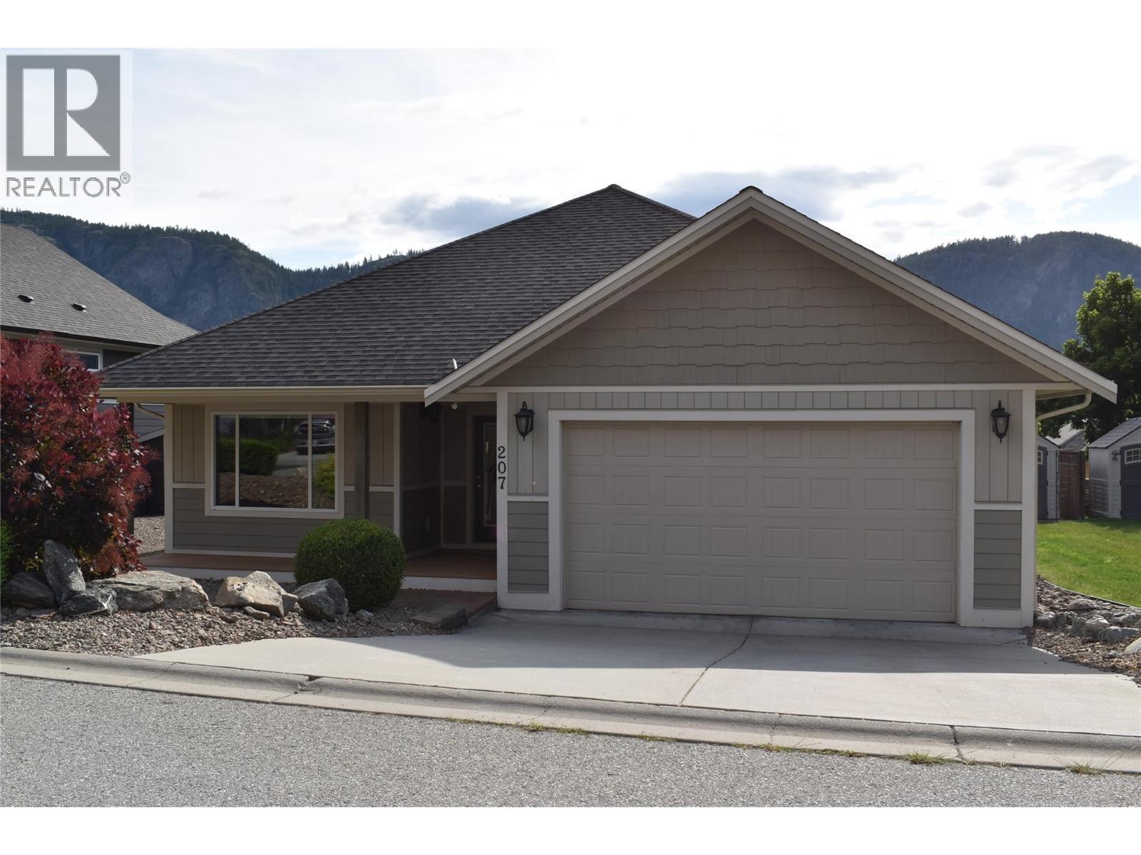 4400 McLean Creek Road Unit# 207 Property Photo 1