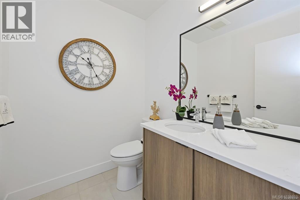 10 2330 Sooke Rd Property Photo 11