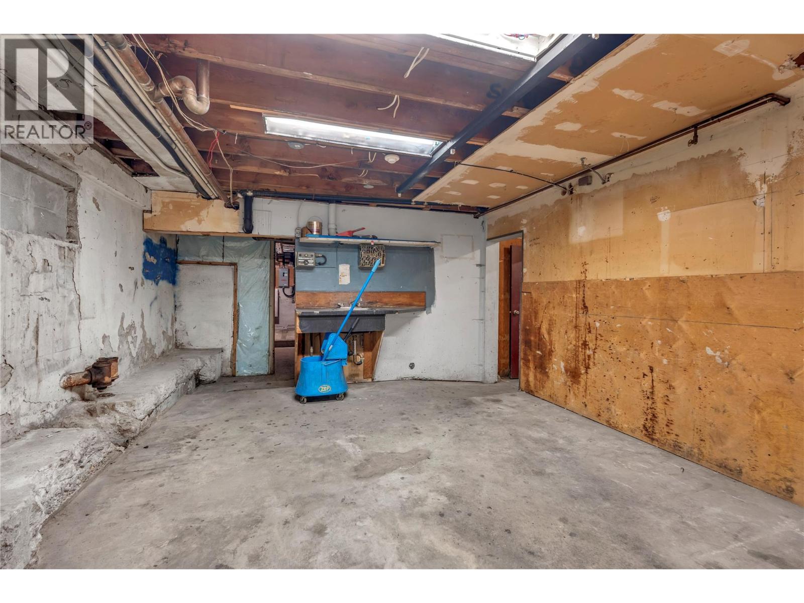333 Main Street Property Photo 24