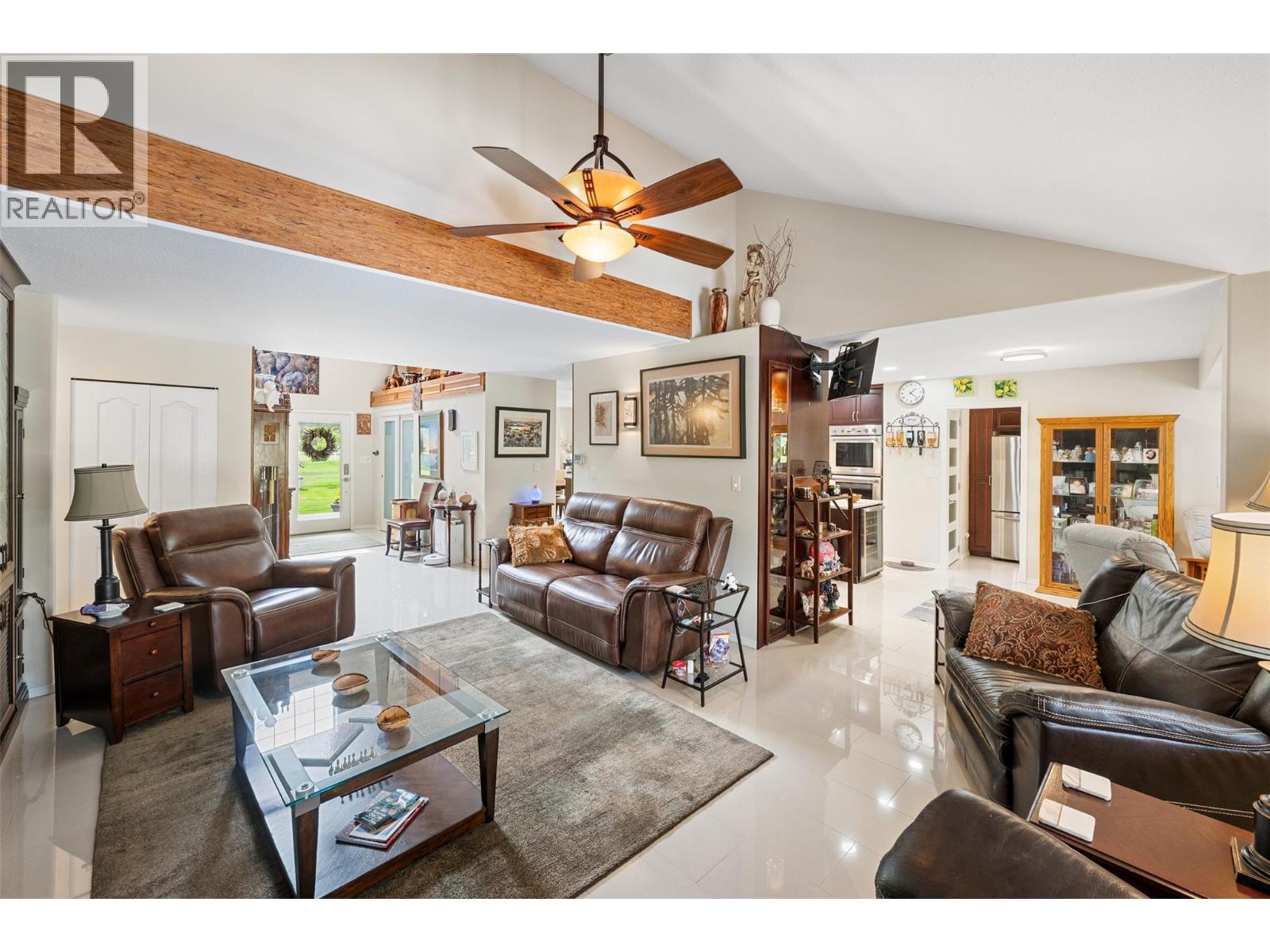 2900 River Road Property Photo 10