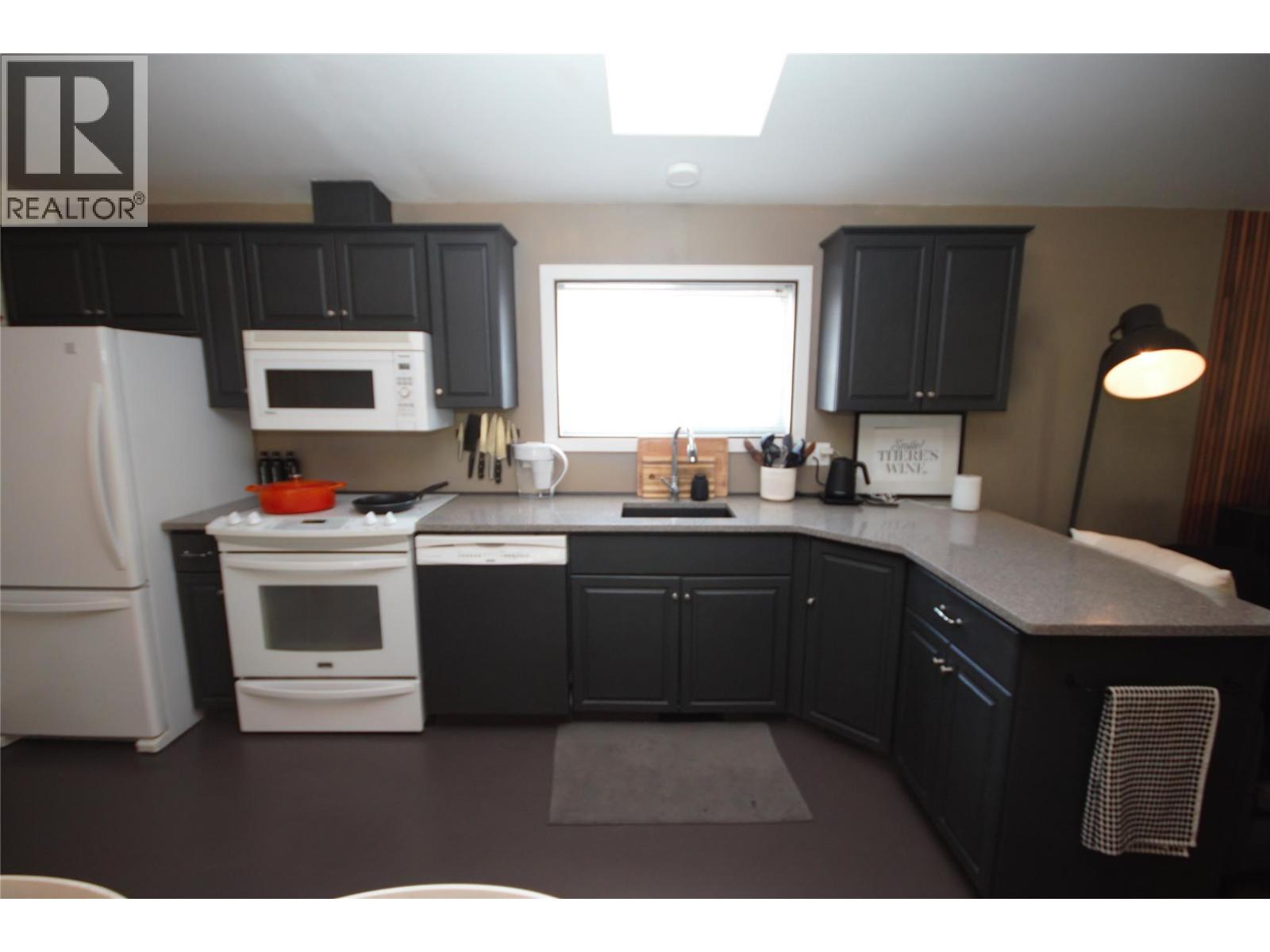 8598 Highway 97 Unit# 40 Property Photo 14