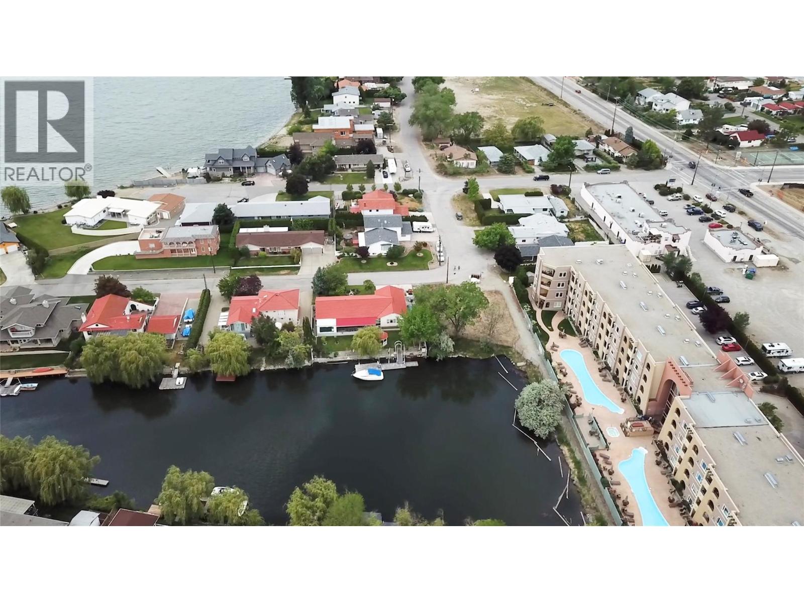 36 Harbour Key Drive Property Photo 5