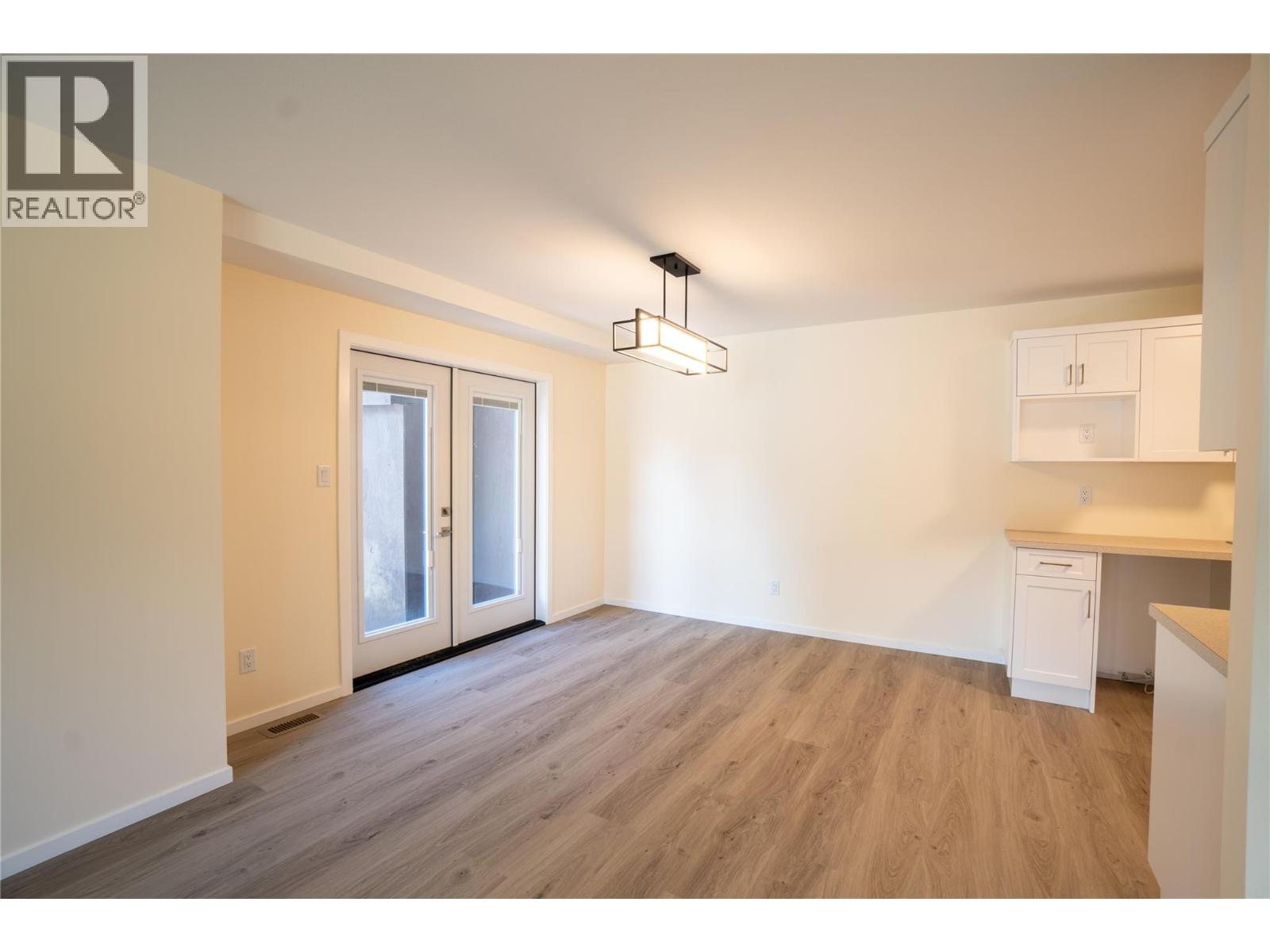183 Maple Street Unit# 102 Property Photo 17