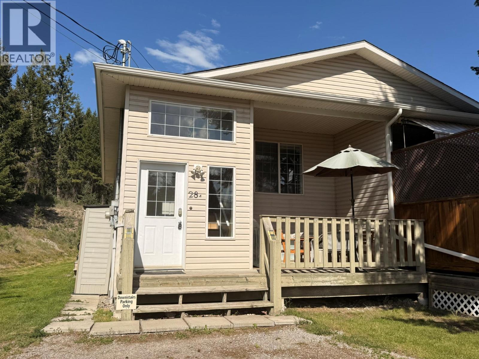 28a Wolf Crescent Property Photo 1