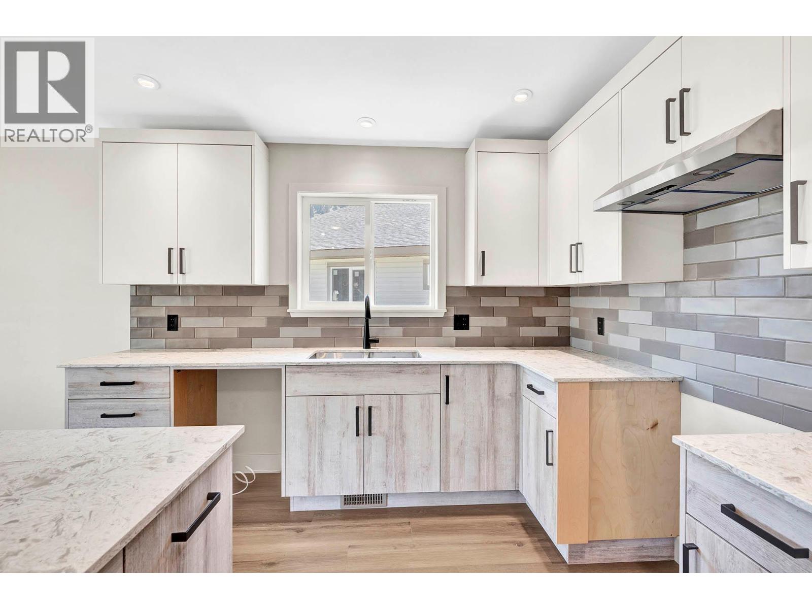 312 Arbutus Street Unit# 28 Property Photo 11