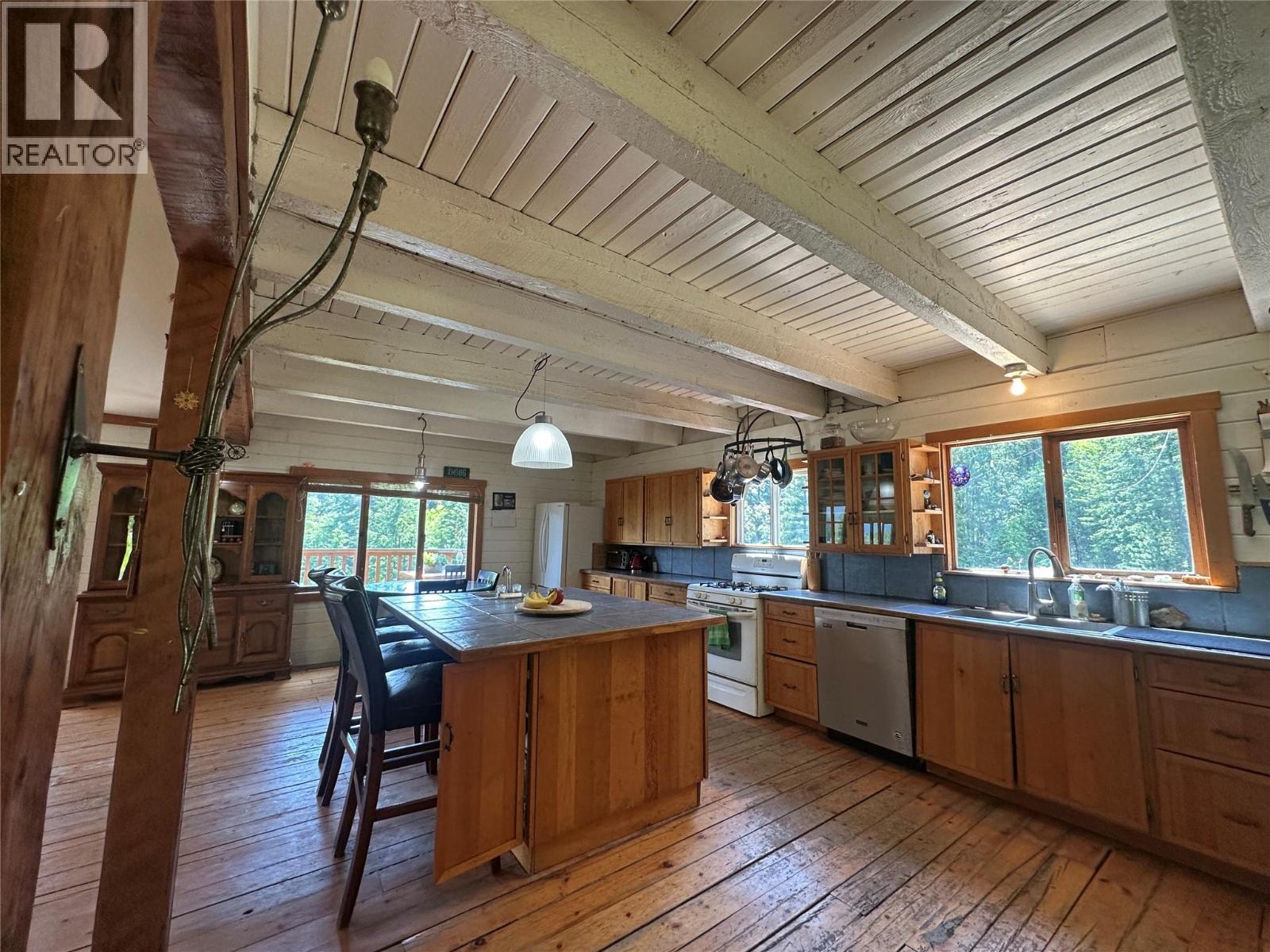 1482 Zwicky Road Property Photo 2
