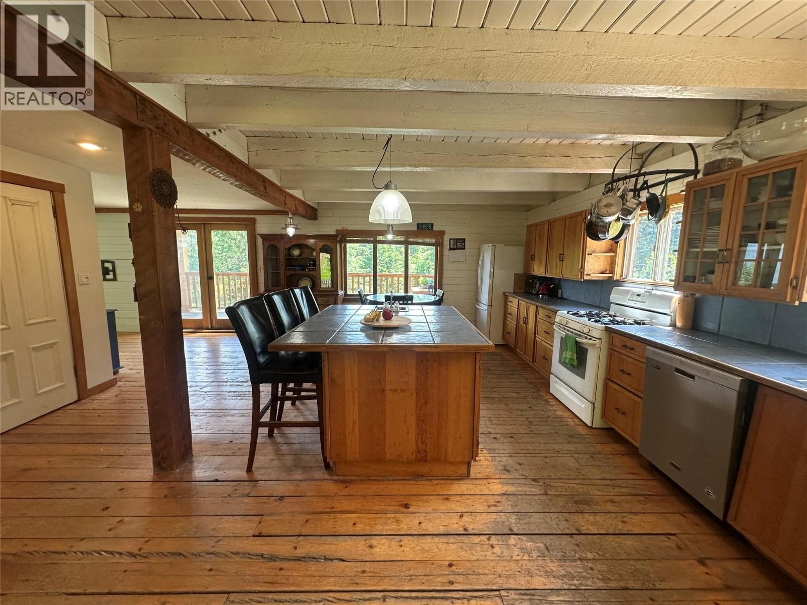 1482 Zwicky Road Property Photo 3