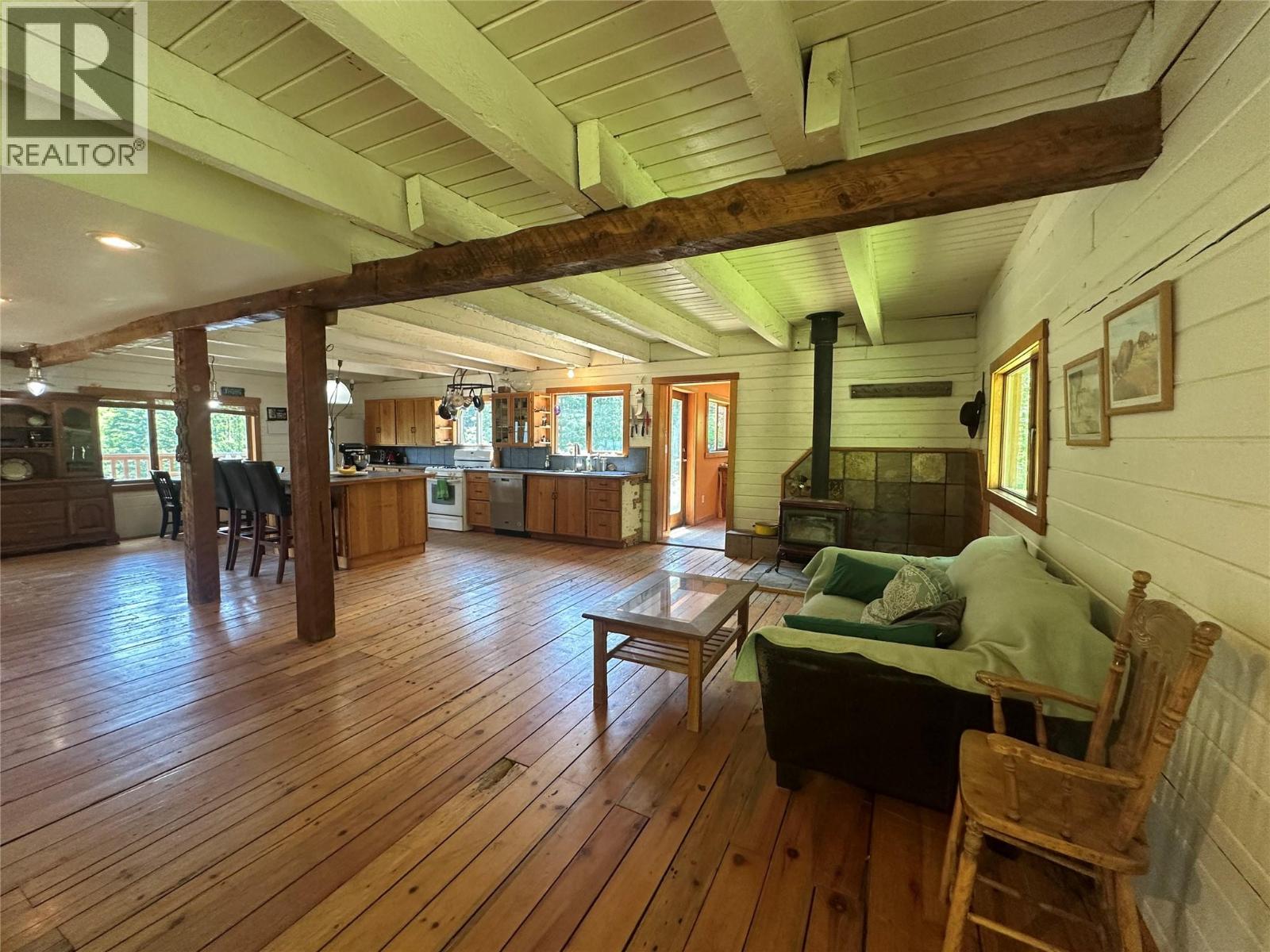 1482 Zwicky Road Property Photo 4