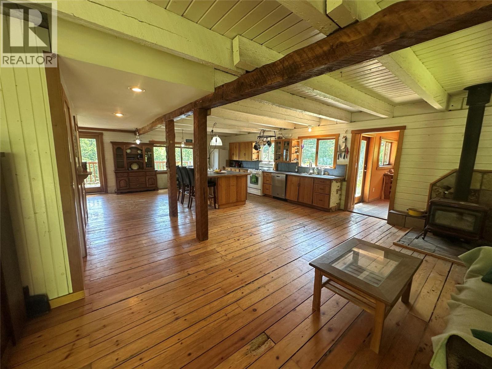 1482 Zwicky Road Property Photo 5