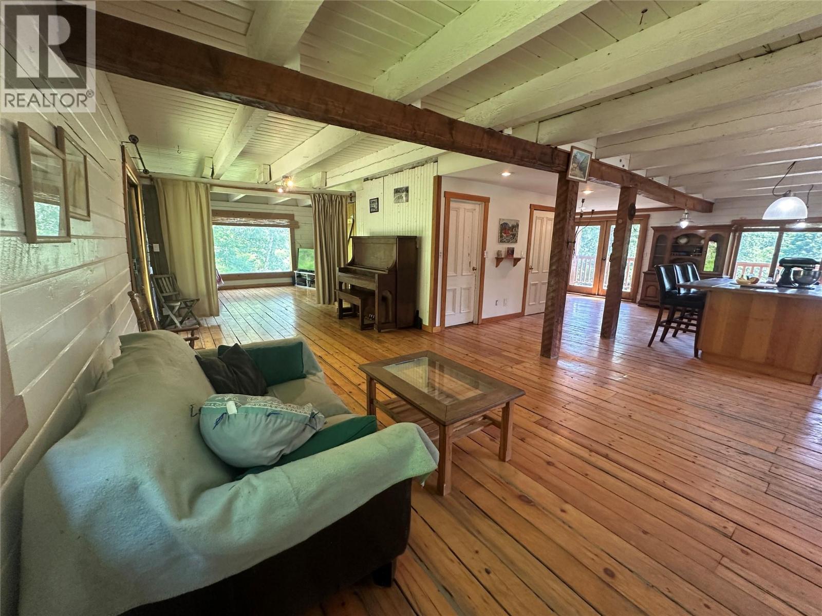 1482 Zwicky Road Property Photo 6