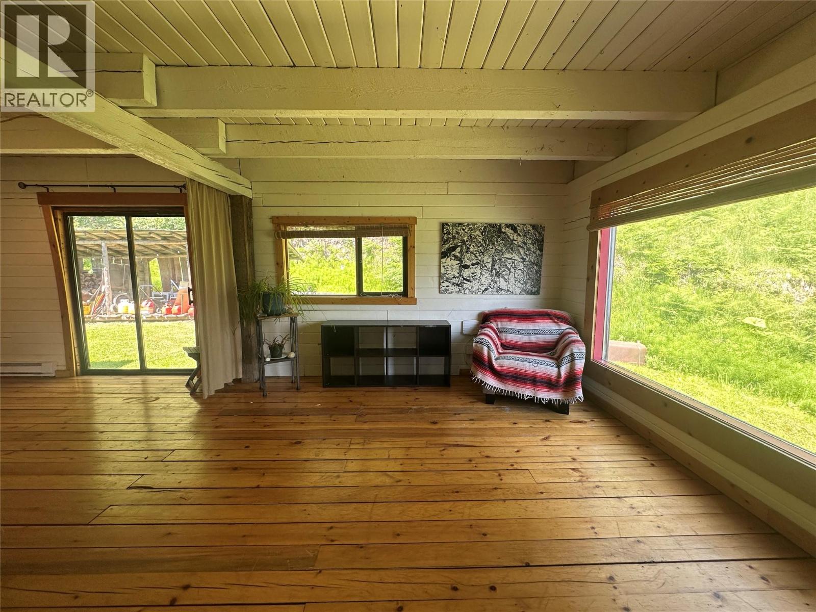 1482 Zwicky Road Property Photo 9