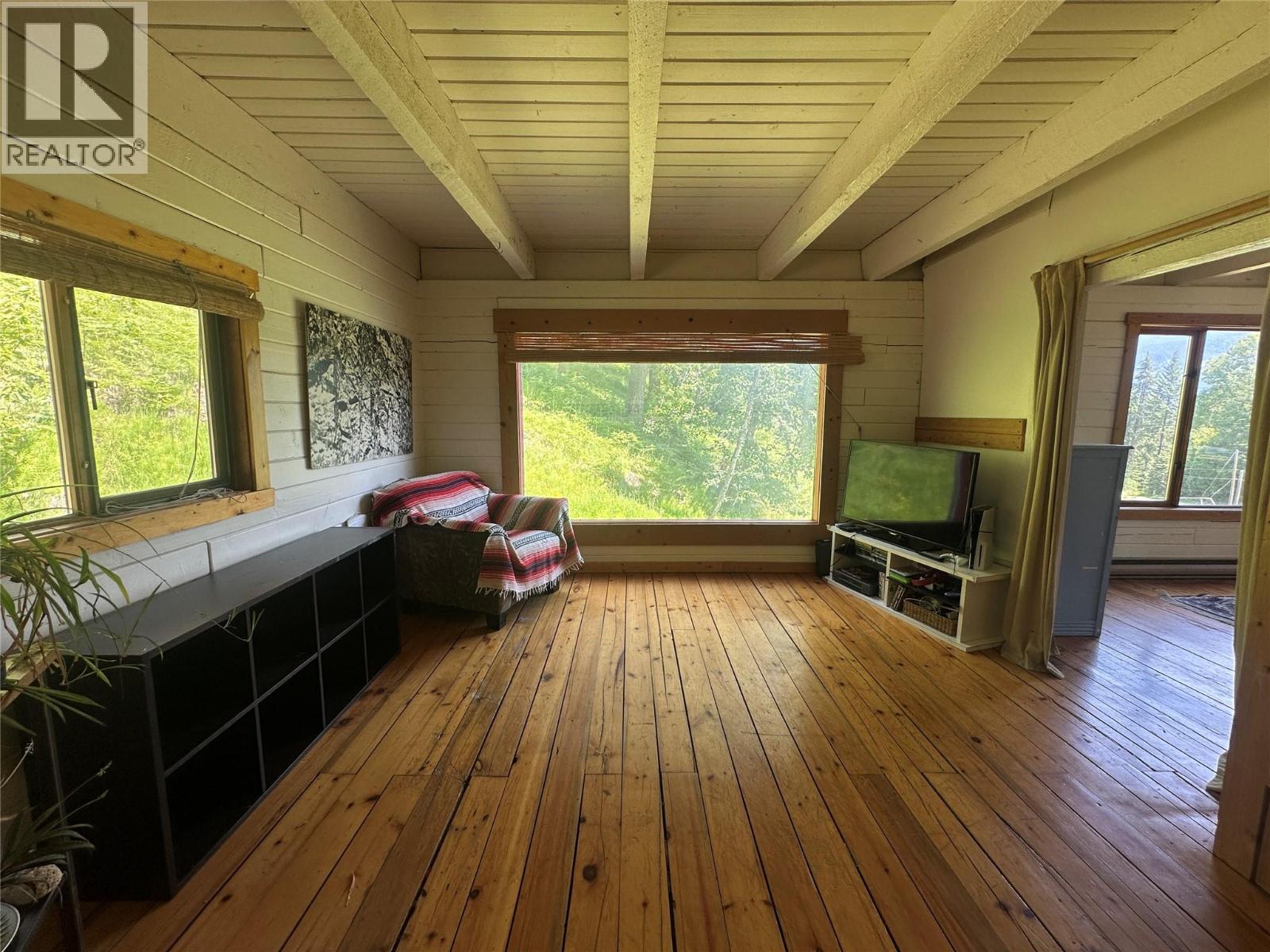 1482 Zwicky Road Property Photo 10