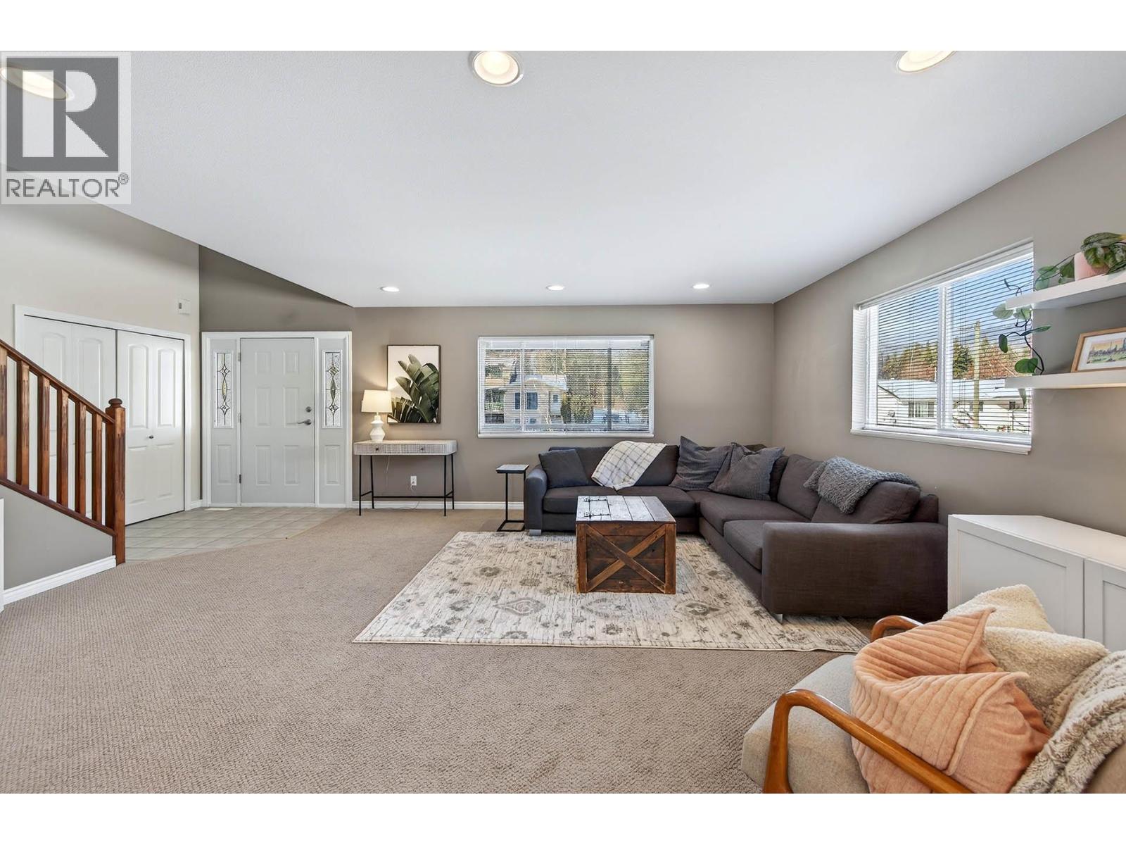 370 Wyndhaven Place Property Photo 15