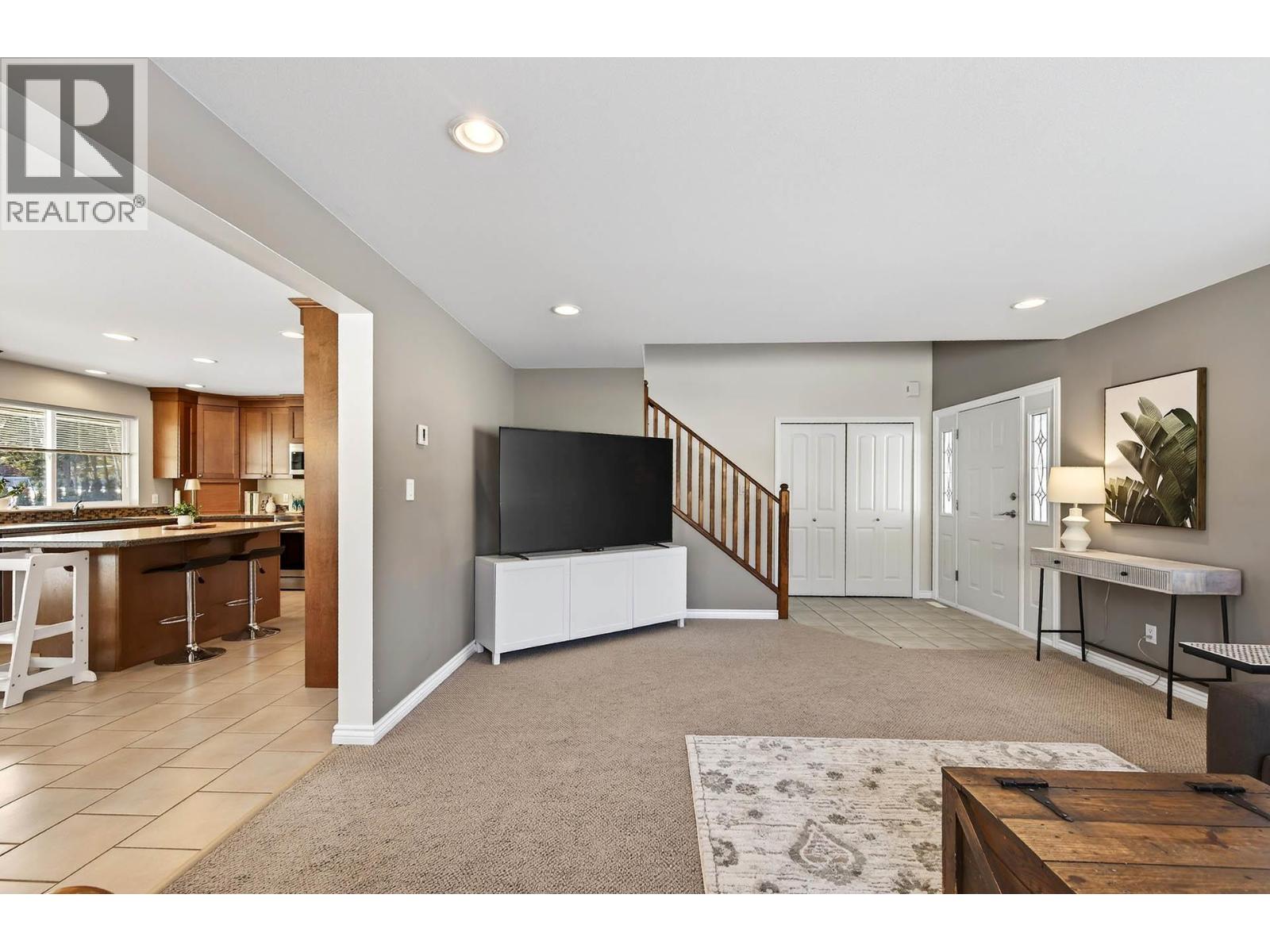 370 Wyndhaven Place Property Photo 16