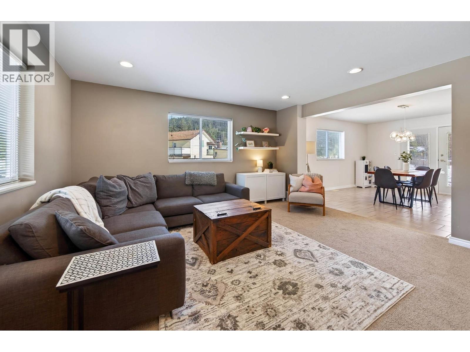 370 Wyndhaven Place Property Photo 17