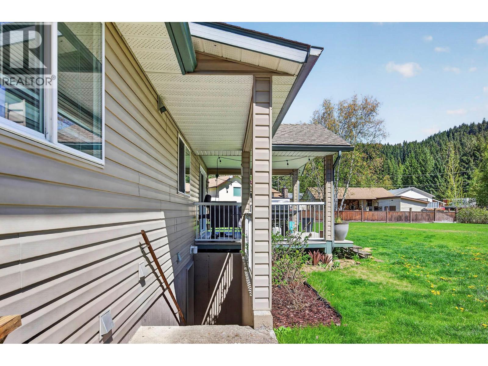 370 Wyndhaven Place Property Photo 54