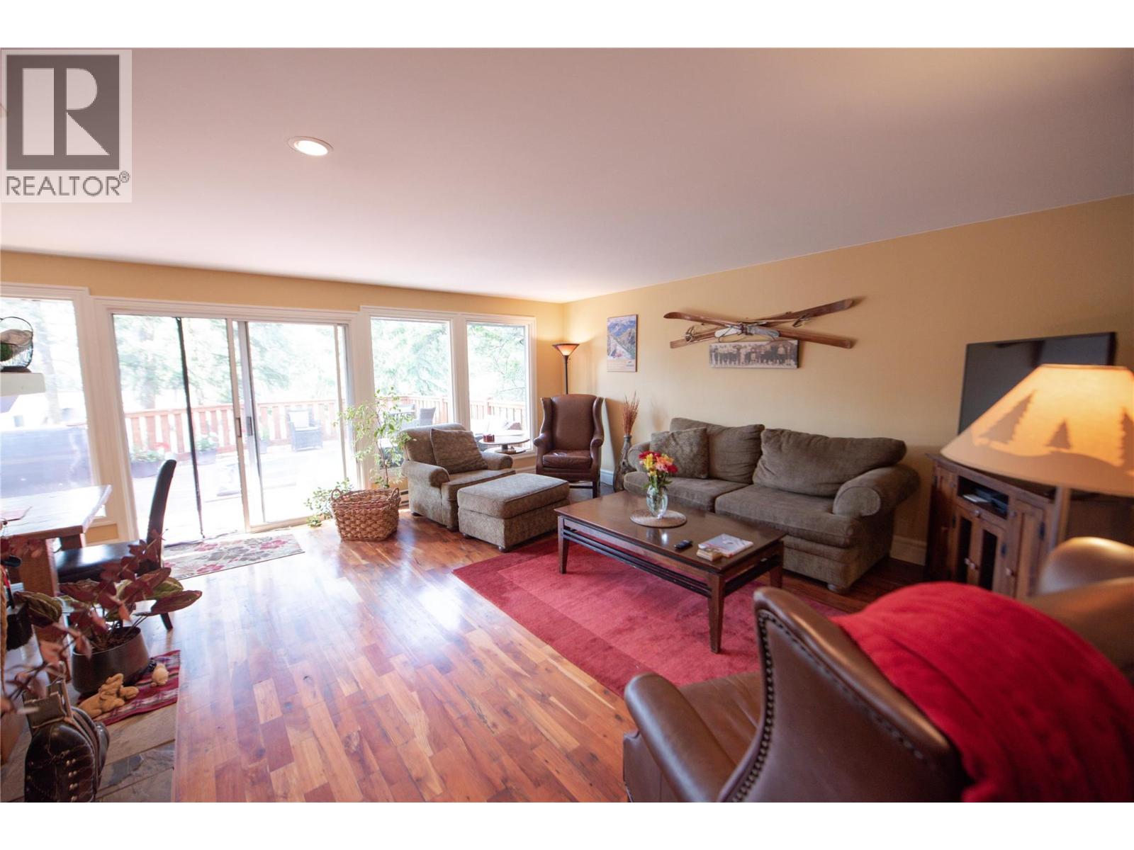 1306 Selkirk Drive Property Photo 4