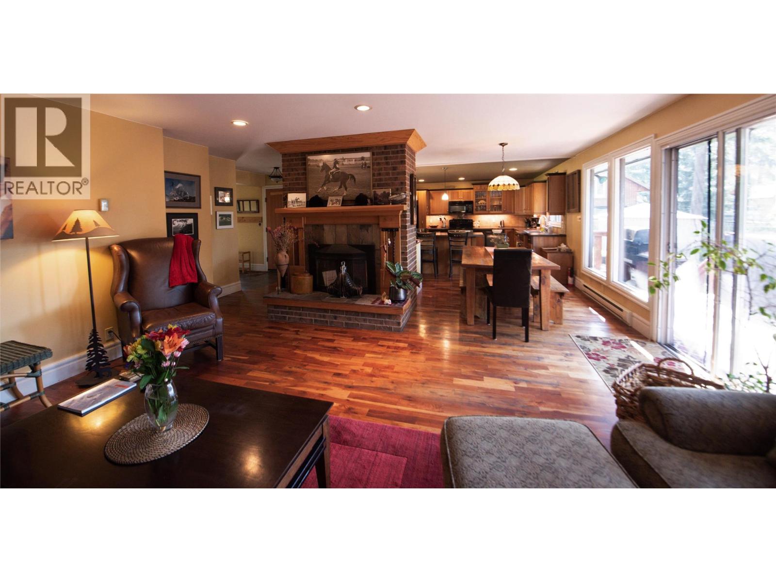 1306 Selkirk Drive Property Photo 5