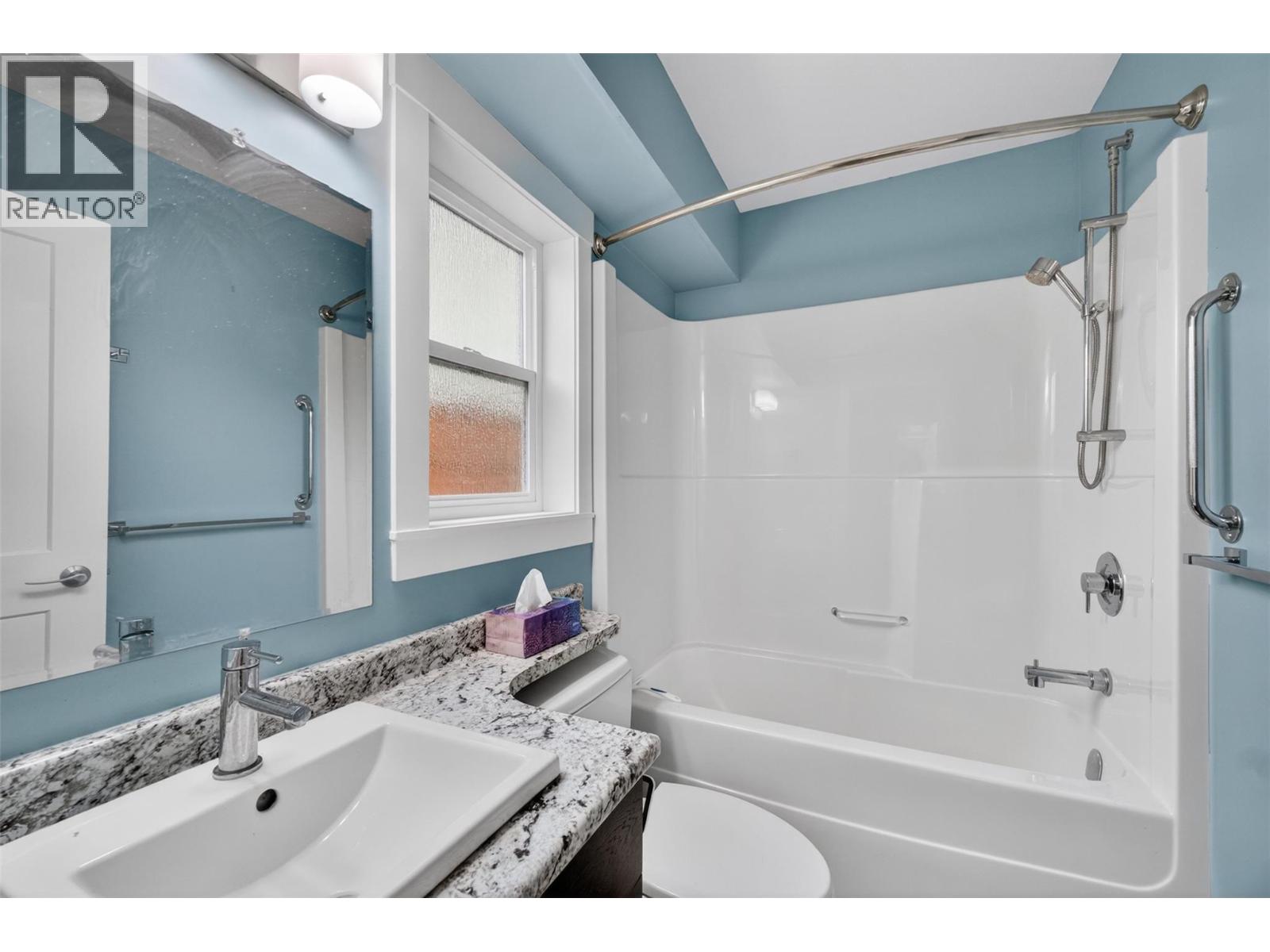 5480 Canoe Beach Drive Ne Property Photo 11