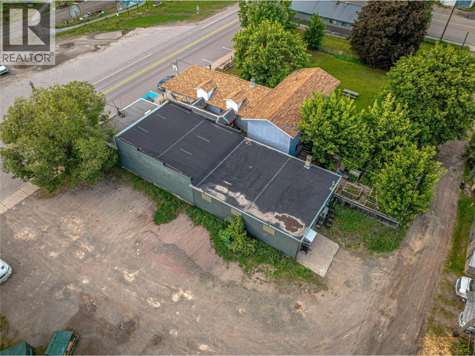 313 Railway Avenue Property Photo 42