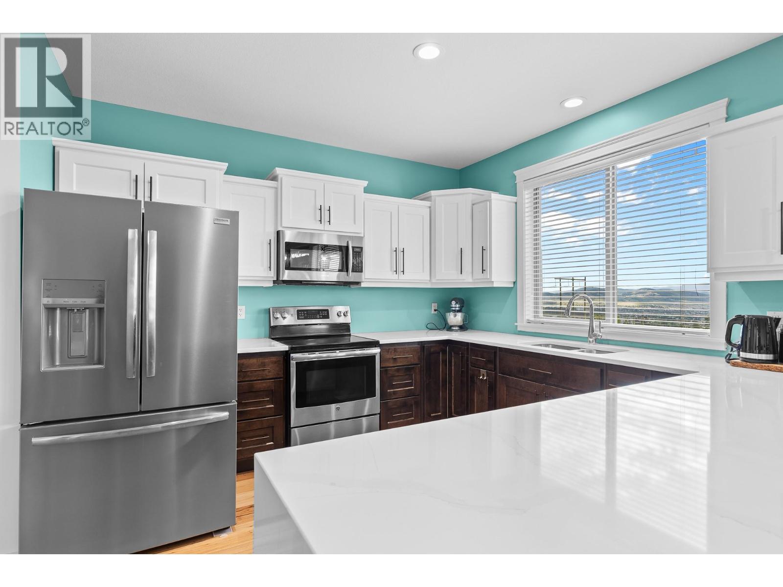 6552 Blackcomb Place Property Photo 8