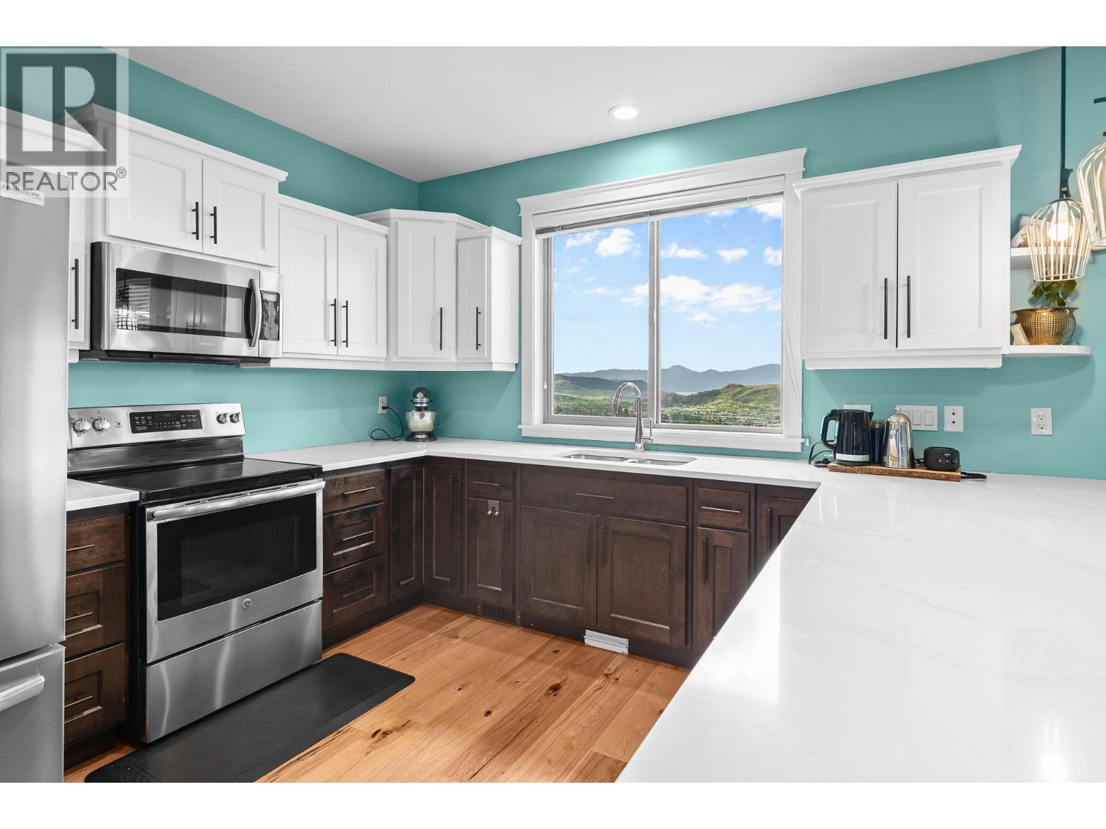 6552 Blackcomb Place Property Photo 12