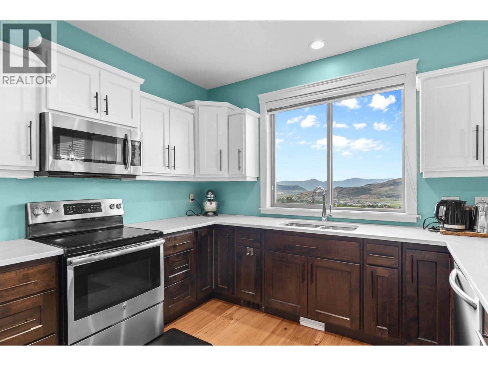 6552 Blackcomb Place Property Photo 13
