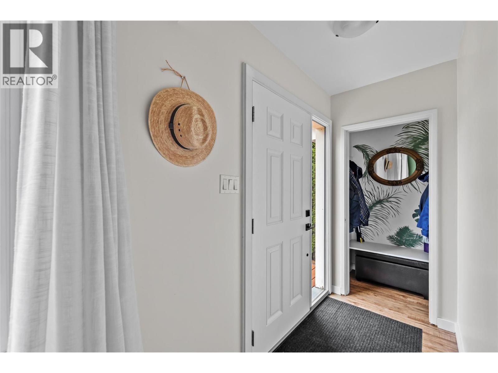 1735 Quilchena Avenue Property Photo 4