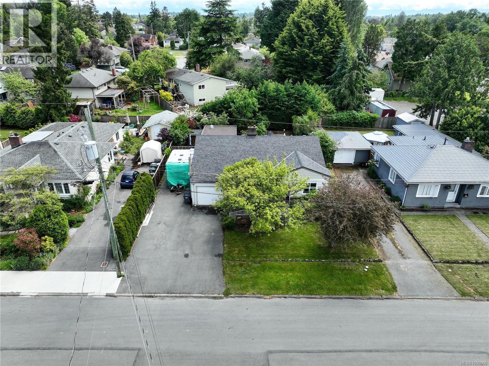 1663 Freeman Ave Property Photo 31