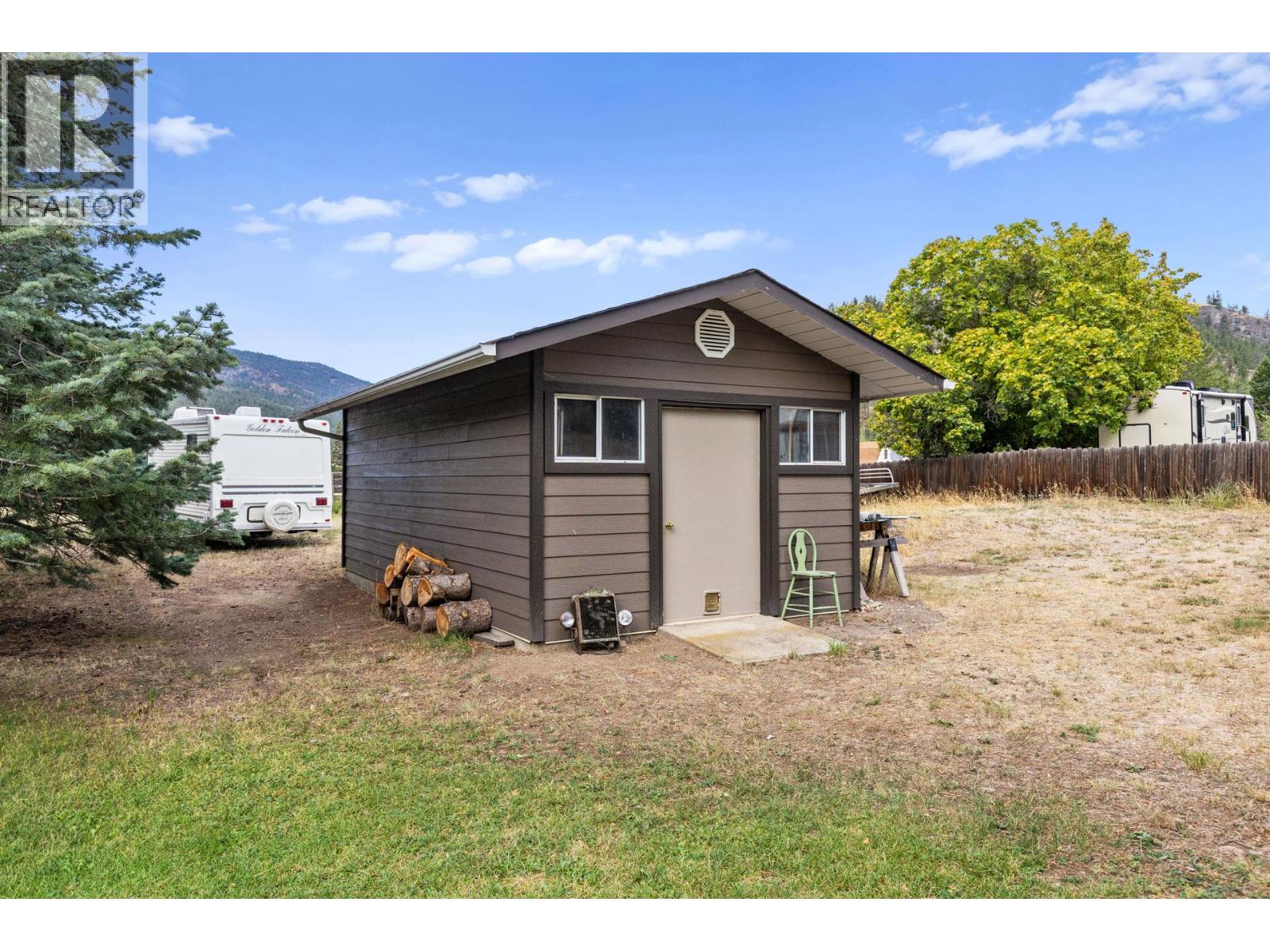 602 Johnson Crescent Property Photo 30