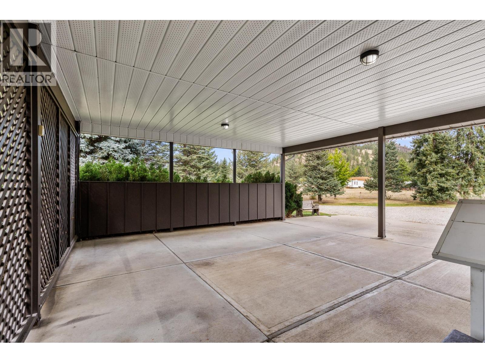 602 Johnson Crescent Property Photo 46