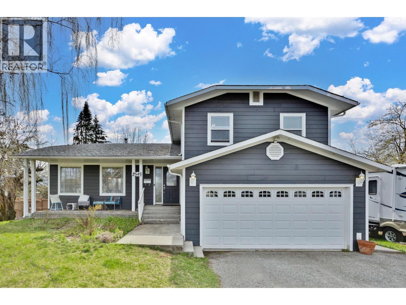 2545 Crestview Road Property Photo 1